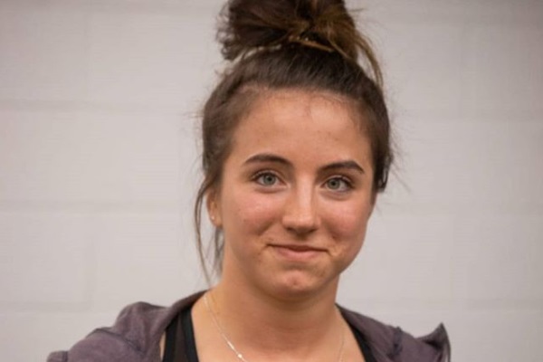 Após entrave em negociações, lutadora do UFC provoca VanZant: “Roxanne é muito melhor”