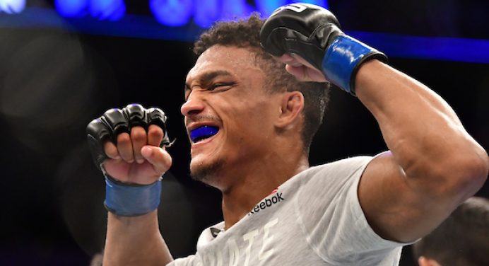 Alex ‘Leko’ faz autocrítica após primeira vitória no UFC: “Péssima atuação”