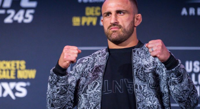 De olho em ‘Zumbi Coreano’ vs Ortega, Volkanovski provoca possíveis rivais pelo título