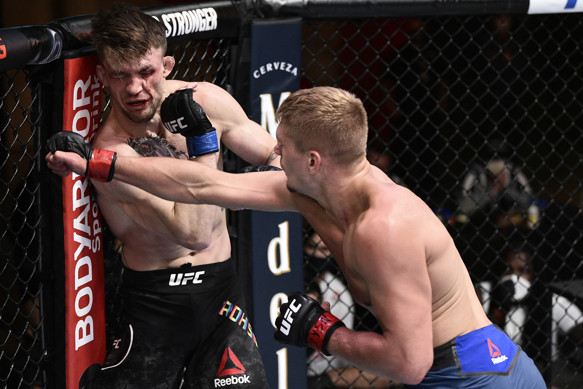 Substituto de última hora quebra a banca e nocauteia em 41s no UFC Las Vegas