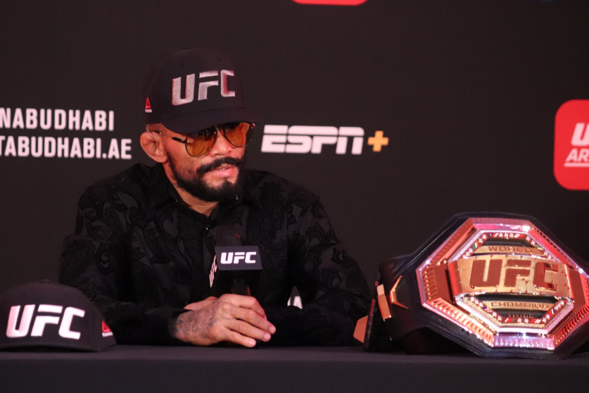 De olho em segundo cinturão, Deiveson Figueiredo desafia dois ex-campeões do UFC