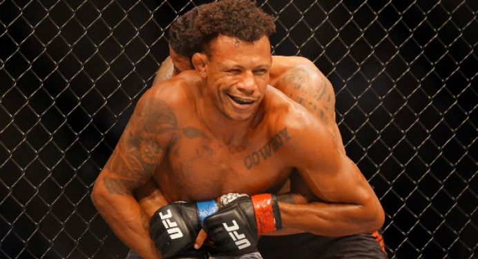 Alex ‘Cowboy’ revela “treino medieval” como preparação para atuar na ‘Ilha da Luta’