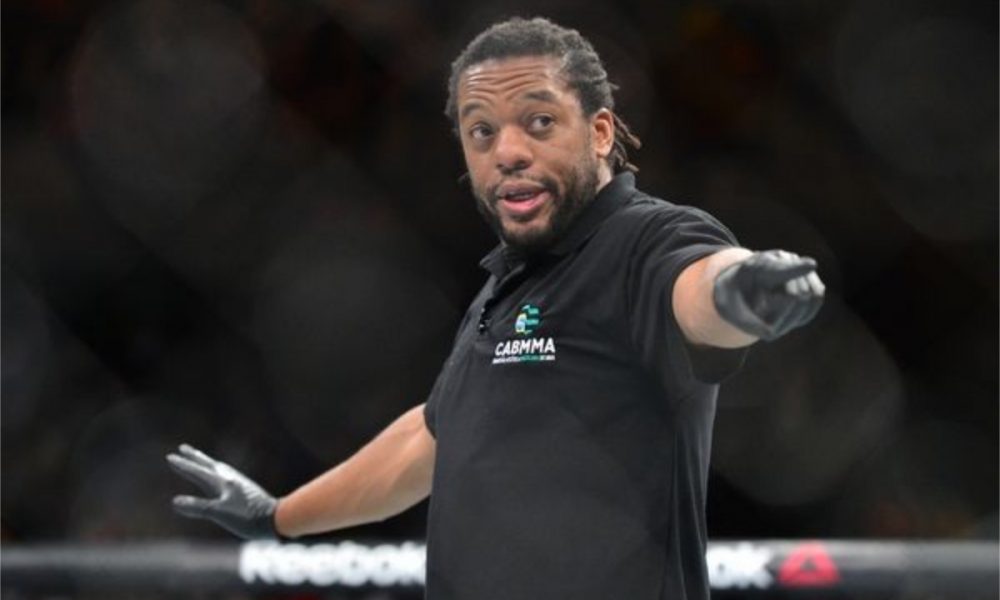 Herb Dean é um dos árbitros mais experientes do MMA.