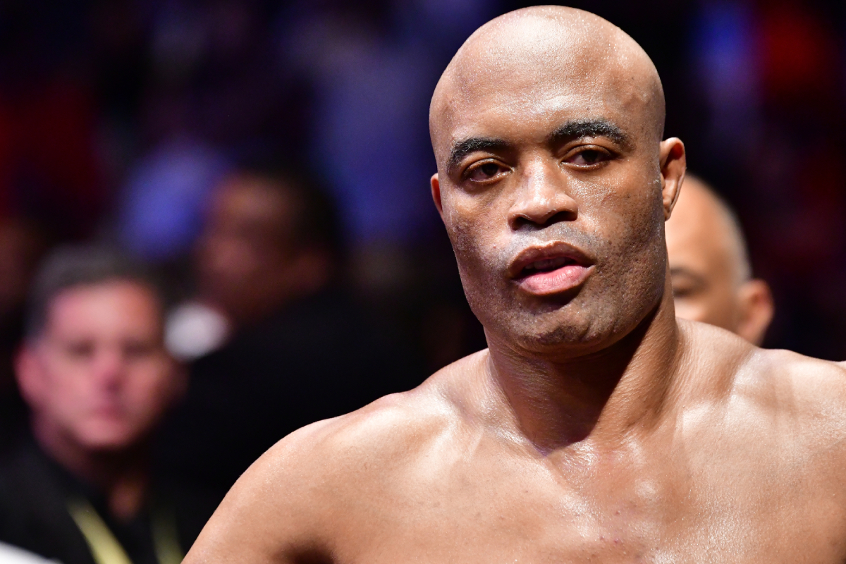 Anderson Silva se prepara para entrar no octógono do UFC