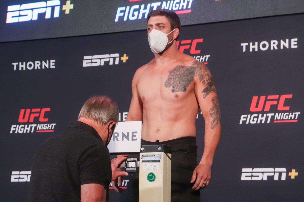 COVID-19: Americano testa positivo e deixa card que marca retorno do UFC a Las Vegas