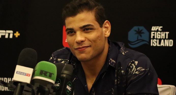 Dana revela pressão de ‘Borrachinha’ por luta contra ex-campeão: “Está nos aterrorizando”