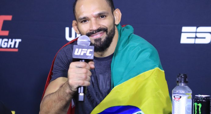 UFC encaminha Michel Pereira vs Niko Price para evento liderado por McGregor