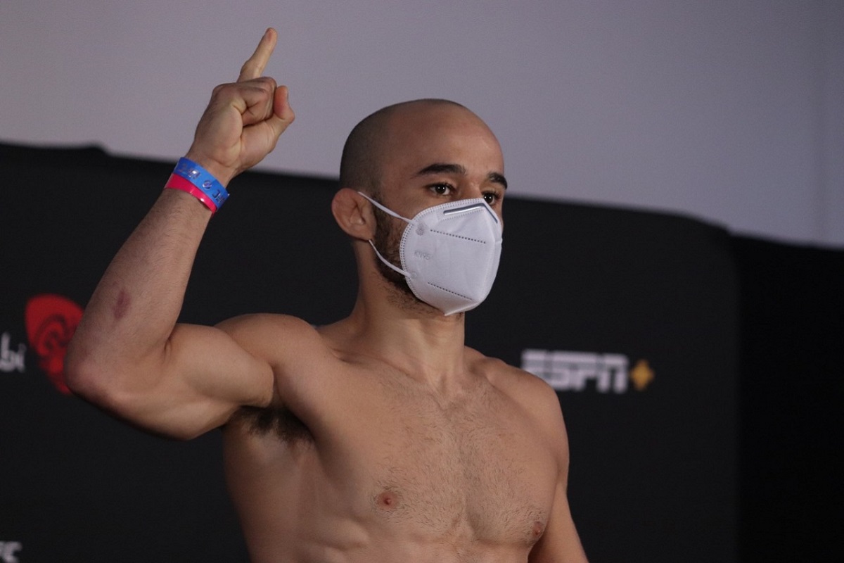 Marlon Moraes vence a balança e lidera esquadrão brasileiro na ‘Ilha da Luta’