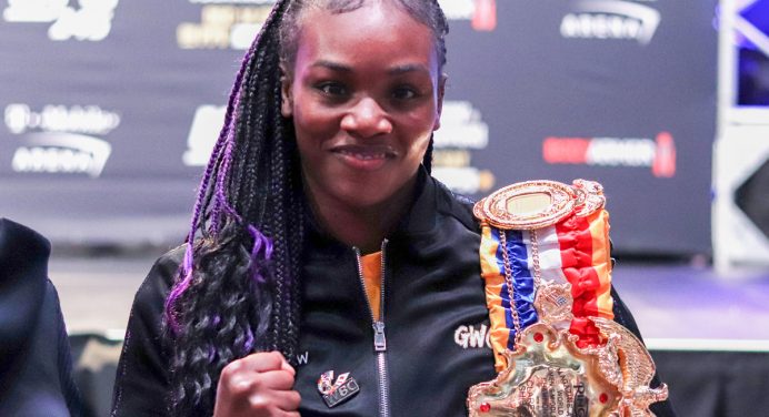Estrela do boxe, Claressa Shields revela desejo de enfrentar Cyborg no MMA: “Luta dos sonhos”