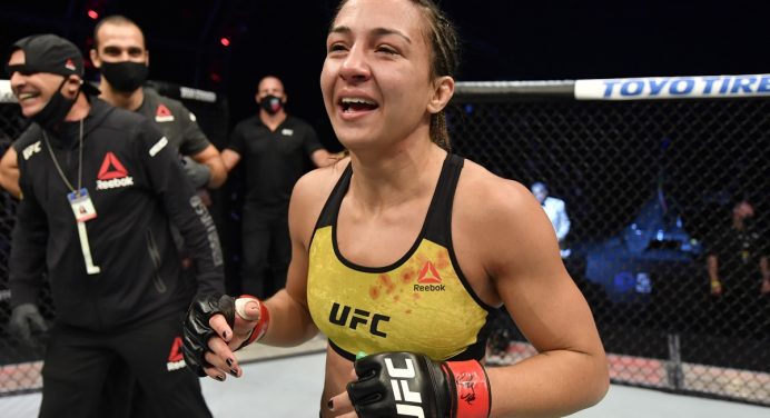 Amanda Ribas e Elizeu ‘Capoeira’ brilham no card preliminar do UFC 267