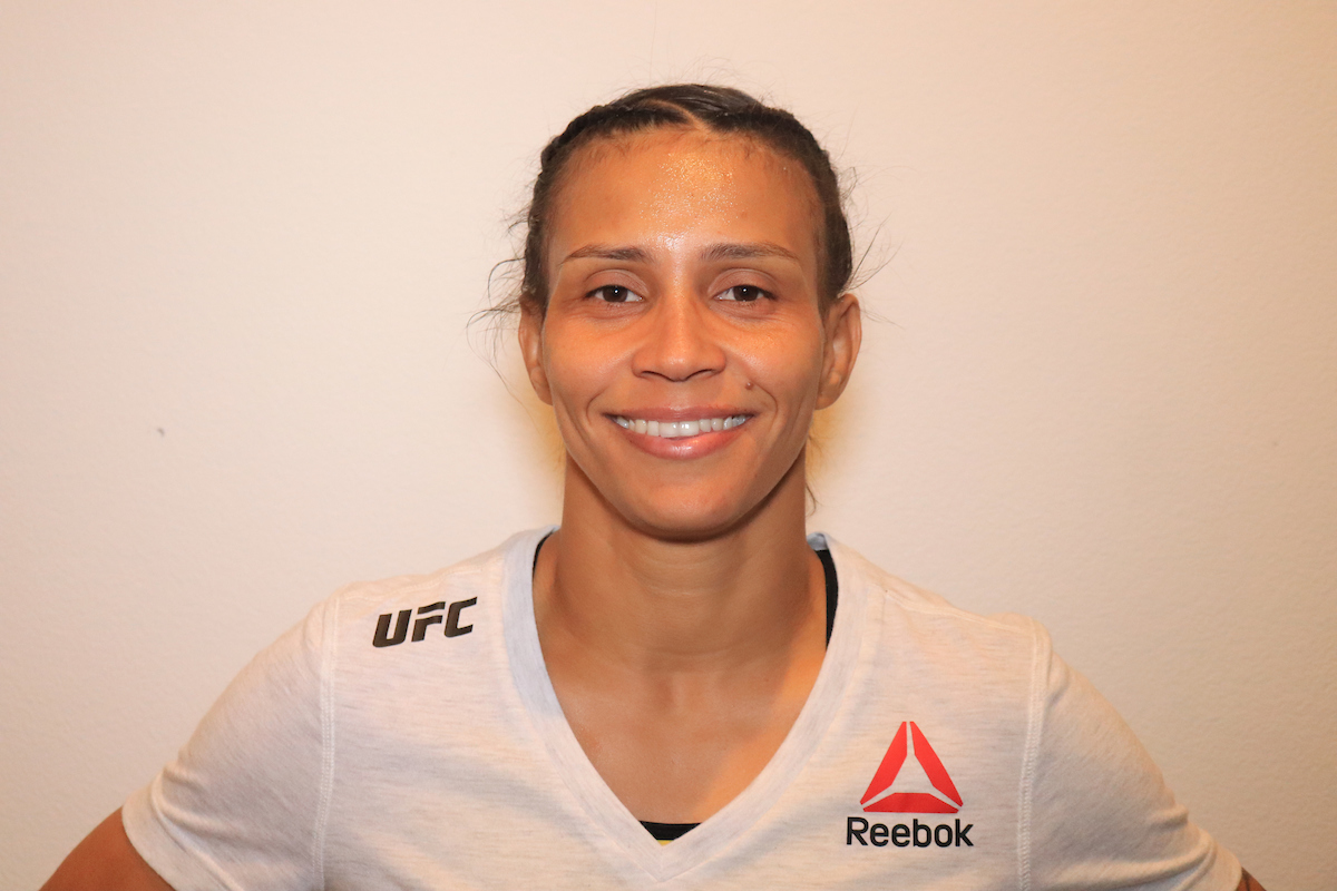 Amanda Lemos desafia número oito do ranking e promete “dar trabalho” no peso-palha