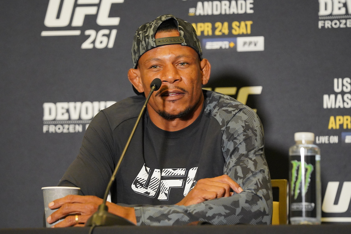 Alex ‘Cowboy’ rebate provocação de Brown e promete: “Vou colocá-lo para dormir”