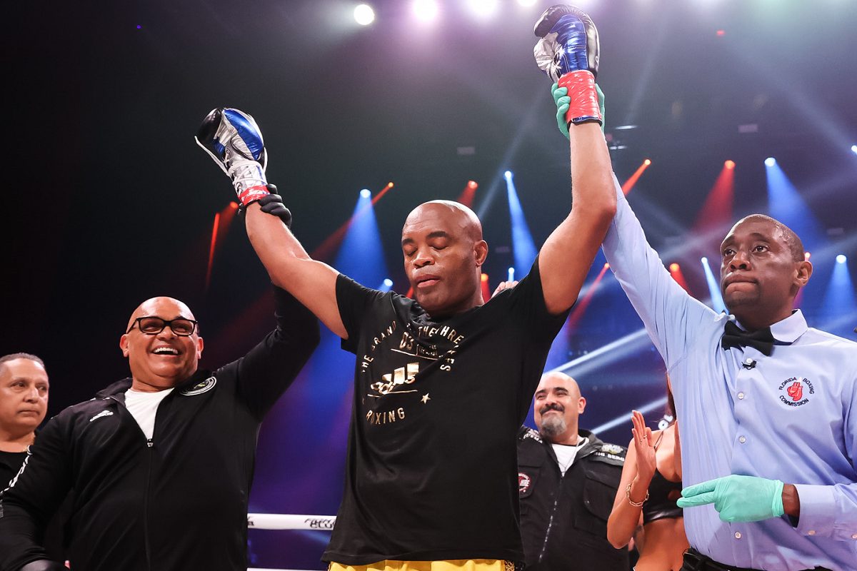 Treinador revela desejo de Anderson Silva de enfrentar Floyd Mayweather