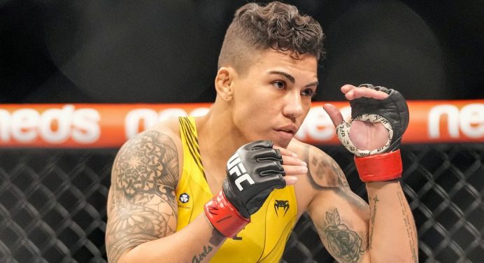 ‘Bate-Estaca’ reitera desejo de lutar pelo título, mas sugere ‘plano B’: “Jennifer Maia”