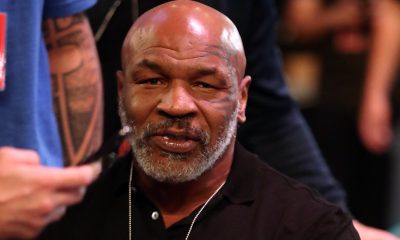 Mike Tyson durante a pesagem oficial do evento que teve como luta principal Canelo Alvarez e Caleb Plant, em 2021.