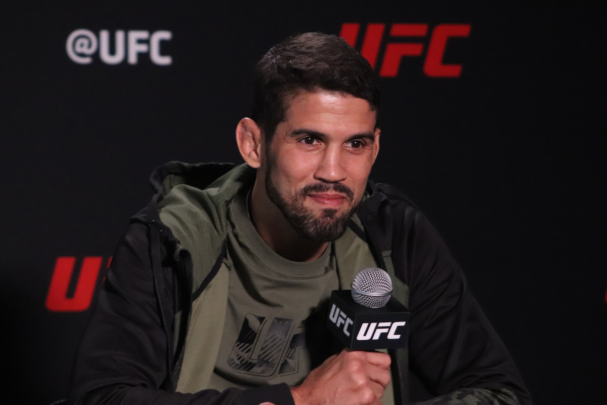 Vencedor do ‘TUF Brasil 2’, Léo Santos anuncia aposentadoria do MMA