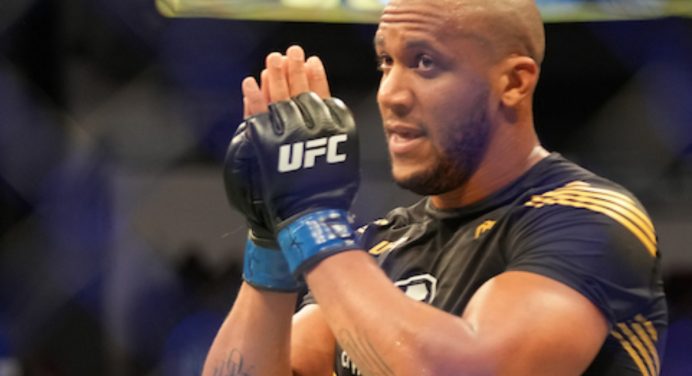 Gane nocauteia Tuivasa, leva público à loucura e pede nova disputa de título