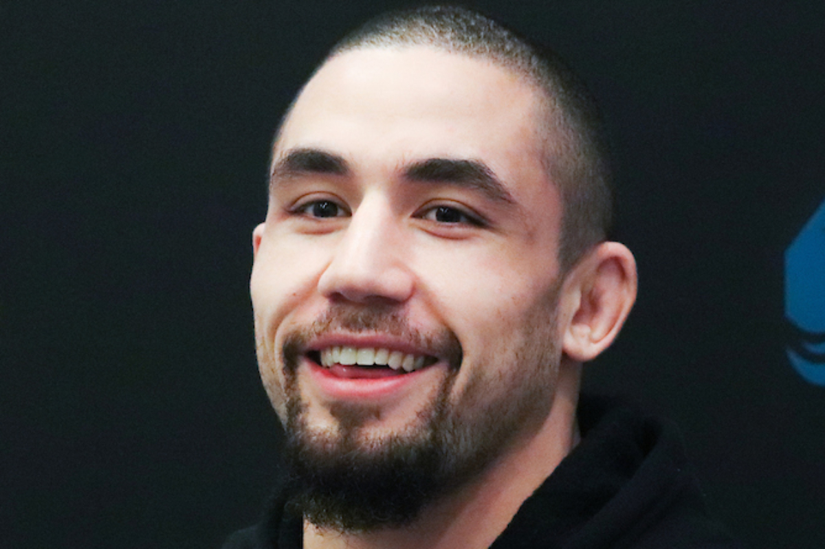 Sonnen destaca evolução de Whittaker e indica que lutador pode destronar Adesanya