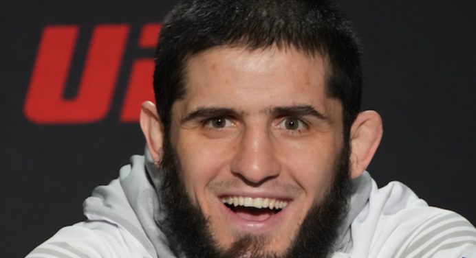 Makhachev detalha estratégia e prevê vitória sobre ‘Do Bronx’ no 3º round