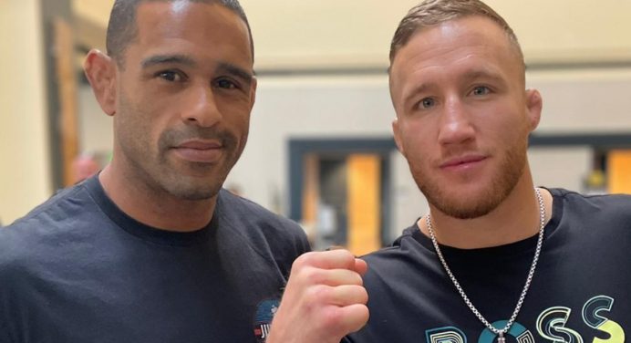 Treinador de Gaethje nega ser dono da ideia de provocar ‘Do Bronx’ com camisa do Flamengo