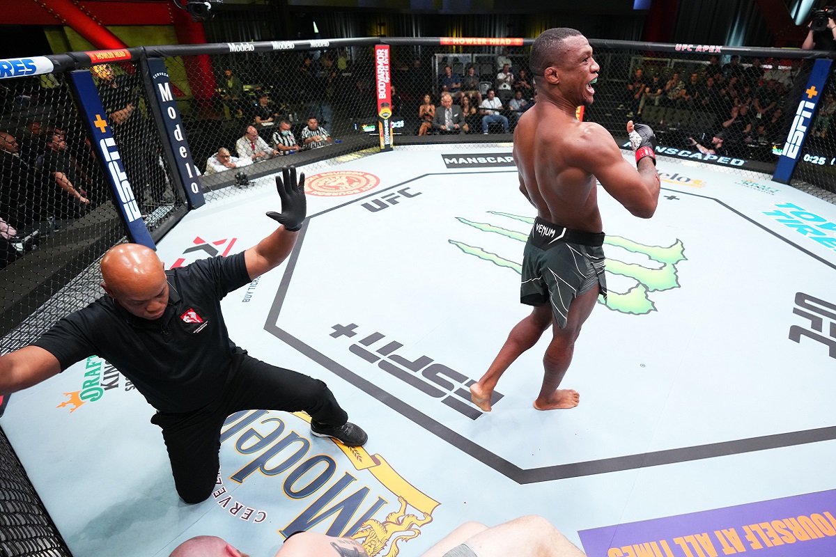 Jaílton ‘Malhadinho’ dá show e finaliza oponente no primeiro round do UFC Vegas 55