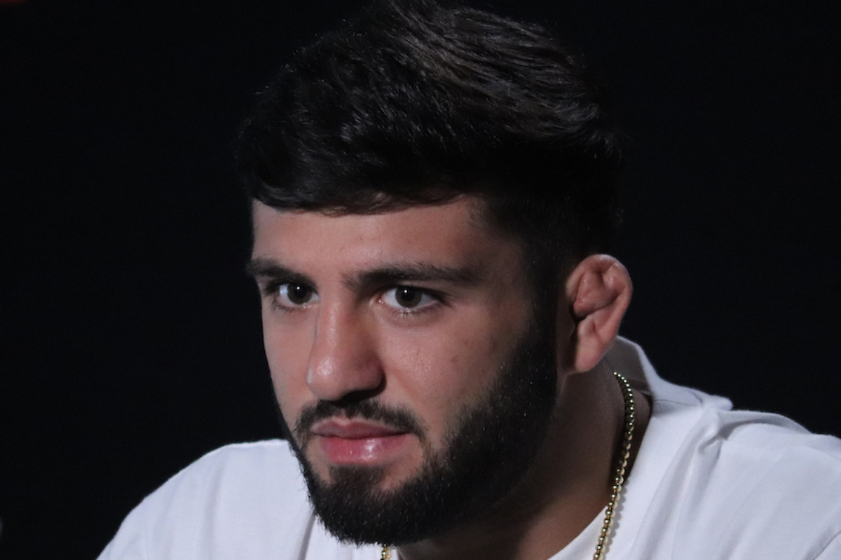 Nova promessa do MMA pede aposentadoria de grandes nomes do UFC; entenda