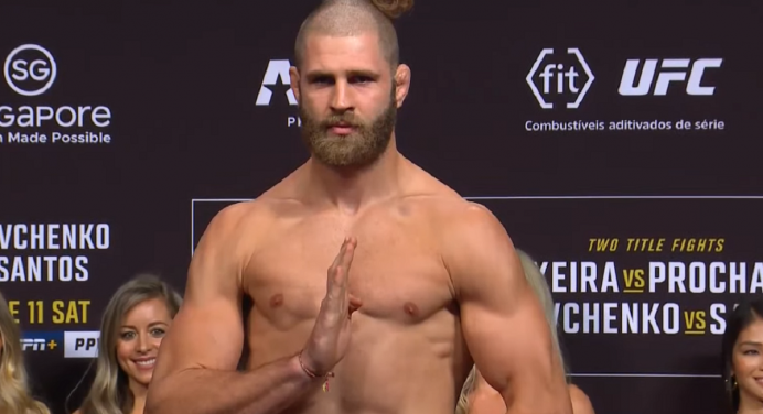 Prochazka faz jejum de 3 dias em quarto sem luz antes de revanche contra Glover