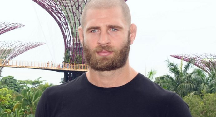 Sonnen reprova desafio de Prochazka para Glover: “Enfrentar alguém de 42 anos?”