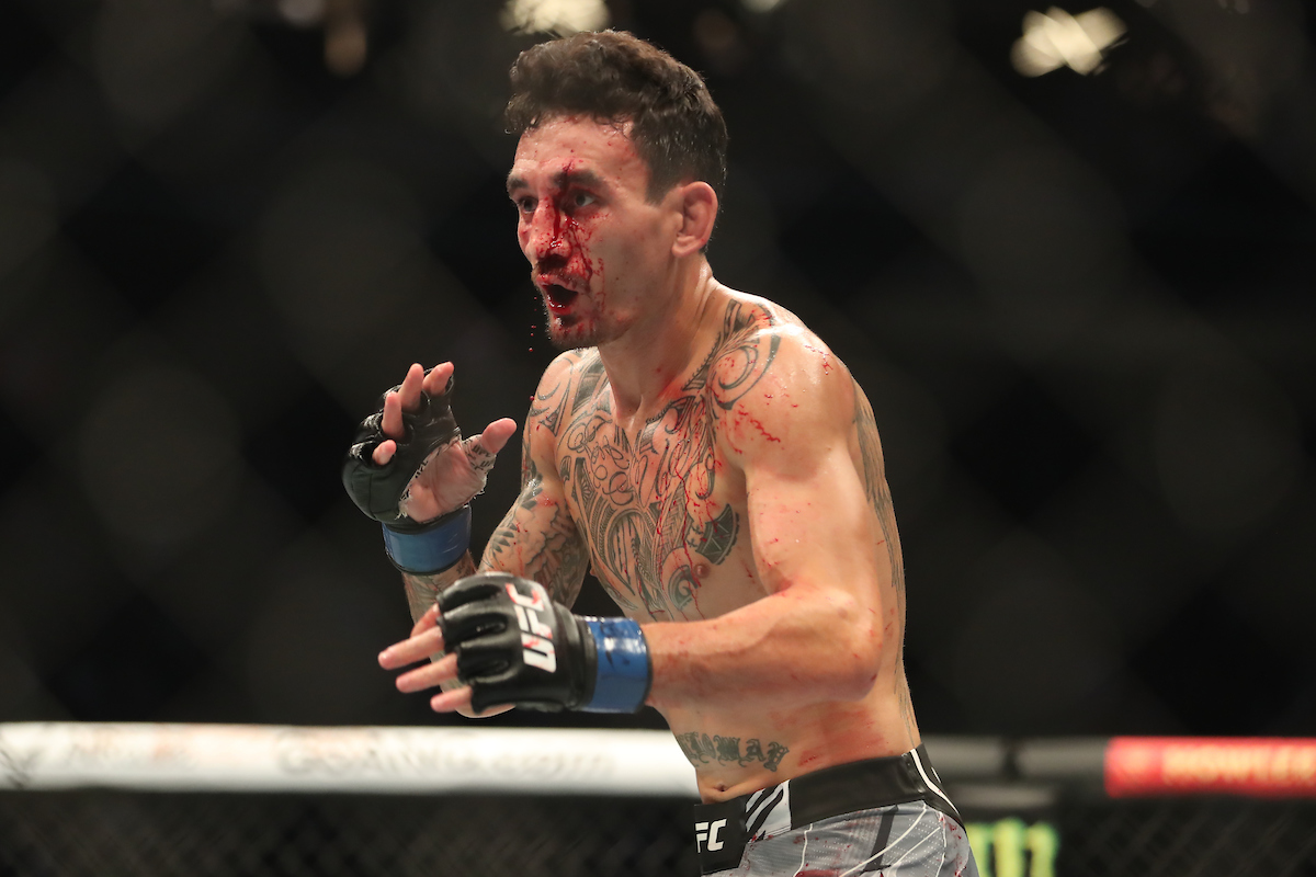 Holloway exalta Volkanovski após trilogia: “É o número um peso-por-peso”