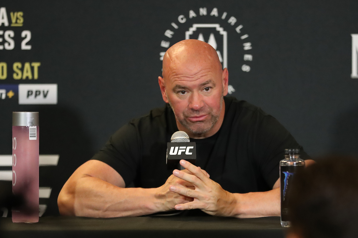 Dana aponta como desrespeitosa atitude de Deiveson após vitória de Moreno