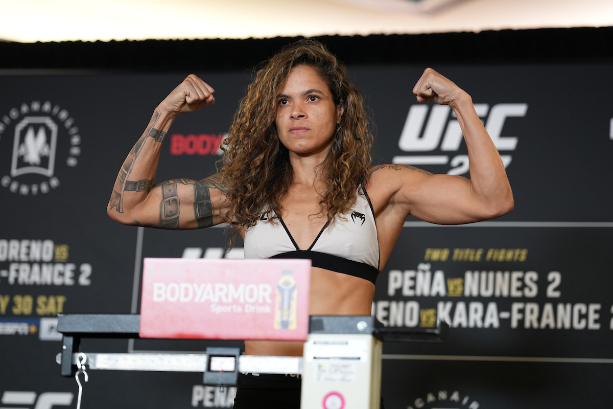 Amanda passa tranquila pela balança e confirma revanche contra Peña no UFC 277