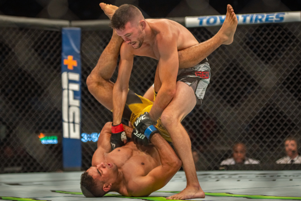 Herbert Burns perde segunda luta seguida em retorno ao octógono e se complica no UFC