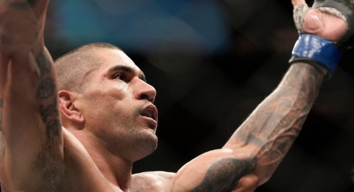 ‘Poatan’ aconselha Adesanya a adiar revanche, mas abre as portas para nova luta