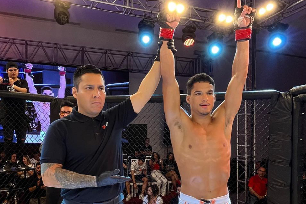 Gustavo Gabriel, parceiro de time de Charles Do Bronx, celebra vitória no Supreme Fight Night 3.