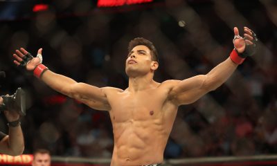 Paulo Borrachinha de braços abertos antes da luta contra Luke Rockhold