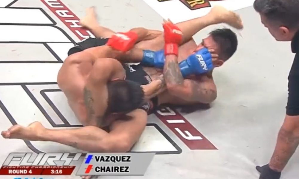 Árbitro causa revolta no MMA ao não interromper luta com atleta inconsciente