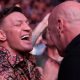 Conor McGregor e Dana White se encontram nos bastidores de um evento numerado do UFC