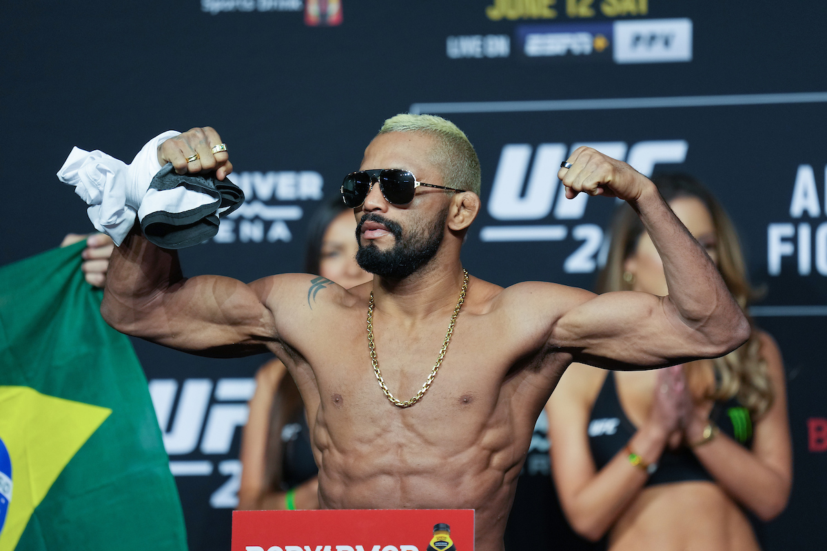 Deiveson Figueiredo revela negociação para luta contra Dominick Cruz em setembro