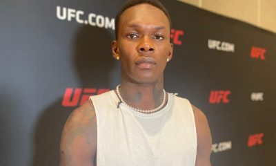 Israel Adesanya posa após entrevista exclusiva na semana pré-luta do UFC 287.