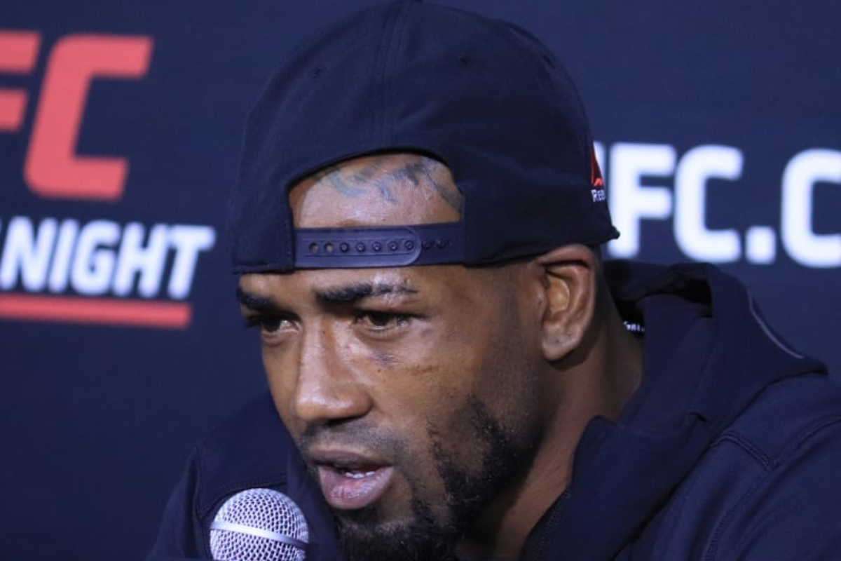 Bobby Green conversa com os jornalistas após lutar no UFC