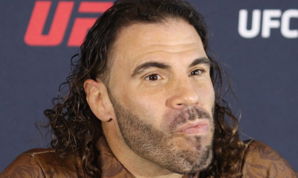 Clay Guida responde perguntas dos jornalistas durante media day do UFC