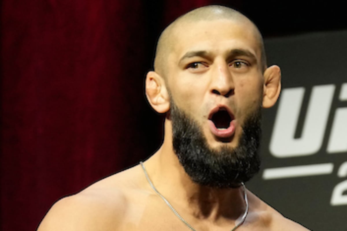Khamzat Chimaev durante a pesagem do UFC