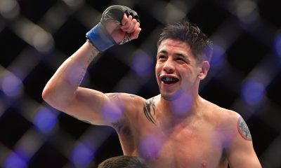 Brandon Moreno comemora vitória sobre Deiveson Figueiredo no co-main event do UFC 283, no Rio de Janeiro.
