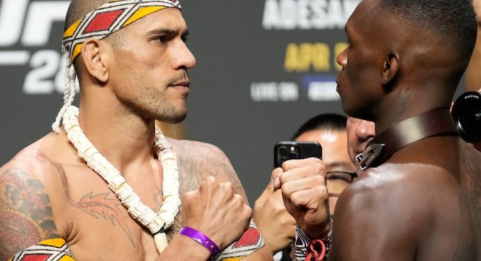 Adesanya impõe condição para enfrentar Poatan novamente: “Cinturão dos meio-pesados”