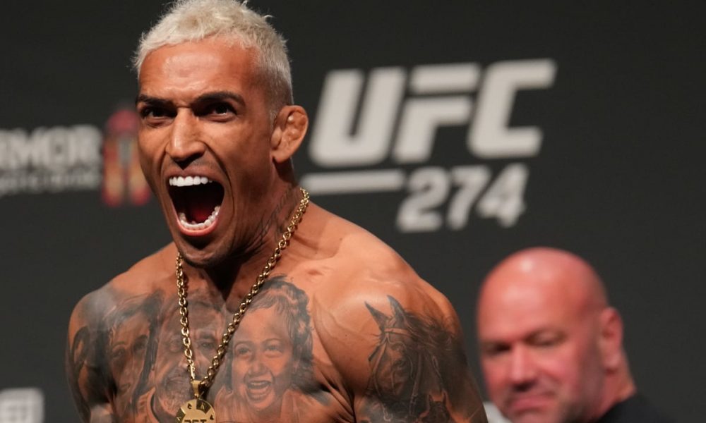Charles Do Bronx vibra durante pesagem cerimonial do UFC