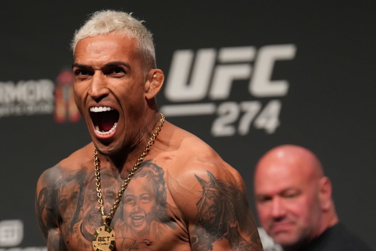 Charles Do Bronx vibra durante pesagem cerimonial do UFC