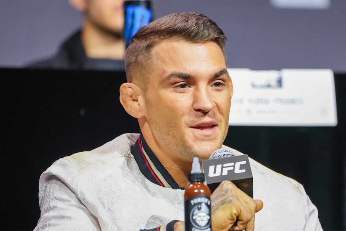 Dustin Poirier participa de coletiva de imprensa no UFC.