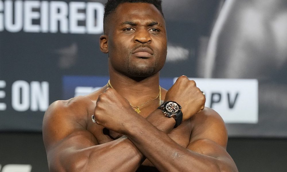 Francis Ngannou trocou o UFC pela PFL