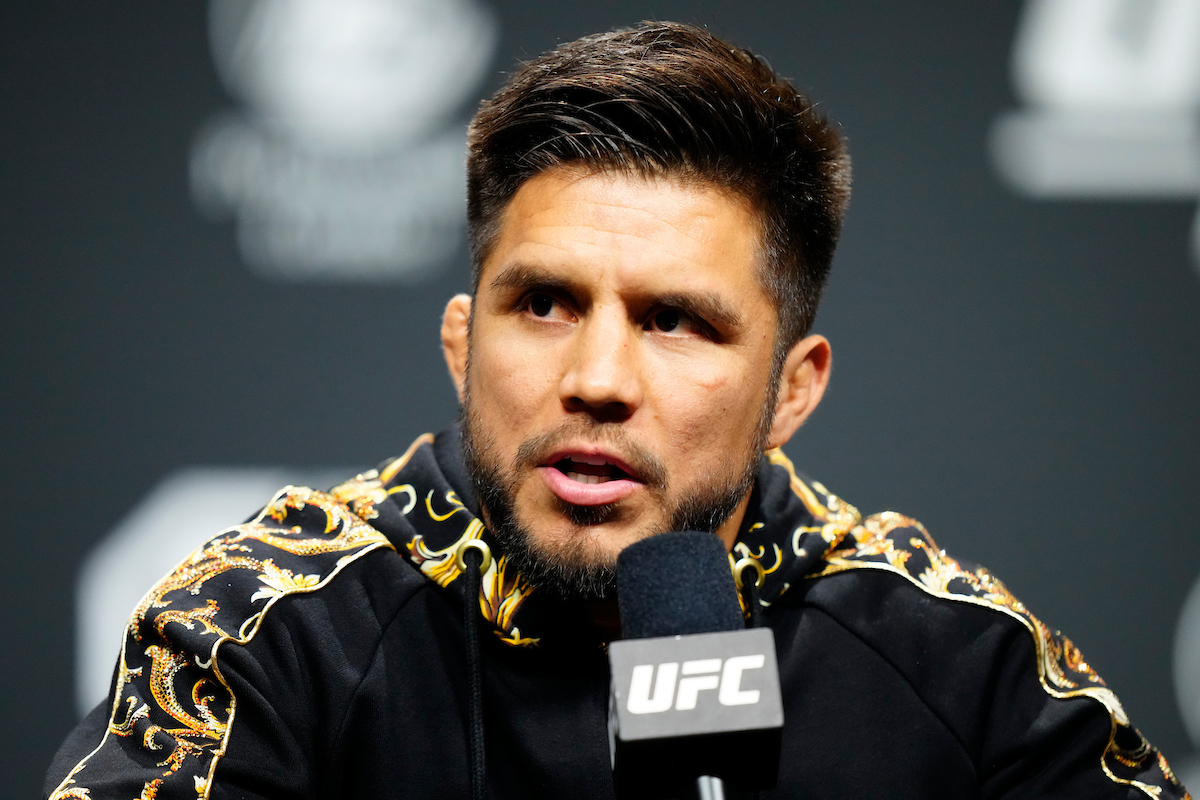 Henry Cejudo participa da coletiva de imprensa do UFC