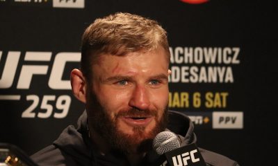 Jan Blachowicz conversa com a imprensa após competir no UFC 259